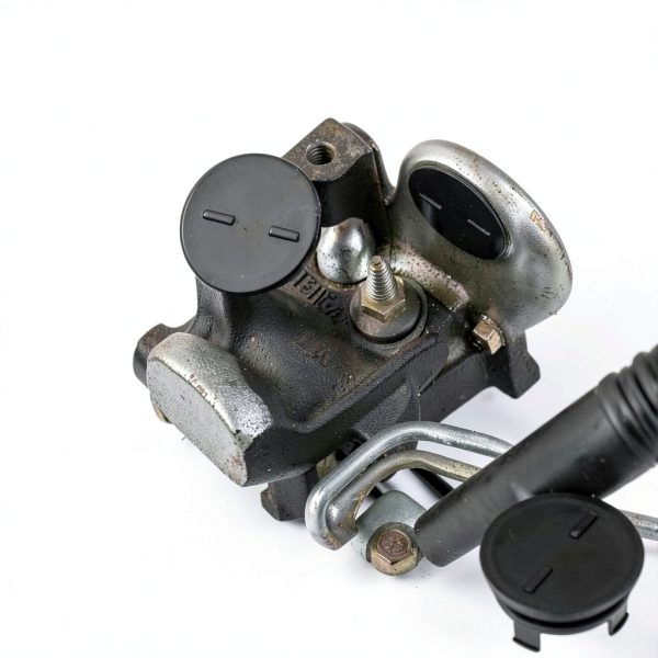 Lyxheth Cylinder Head Rear Cam Plug with Seal Plastic-3