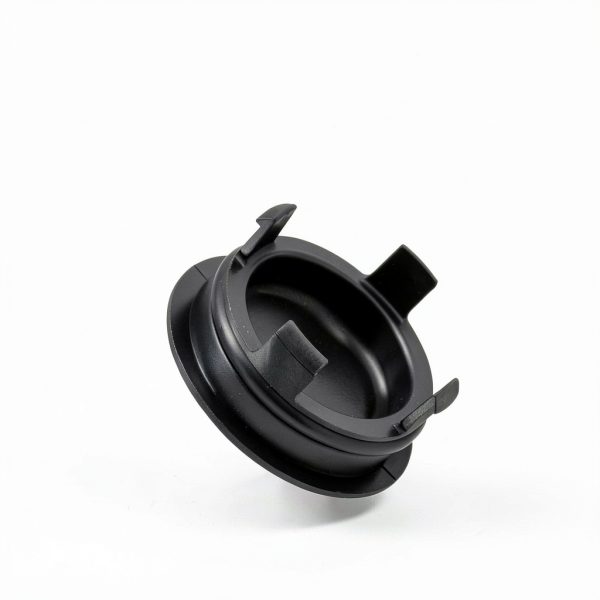 Lyxheth Cylinder Head Rear Cam Plug with Seal Plastic-1